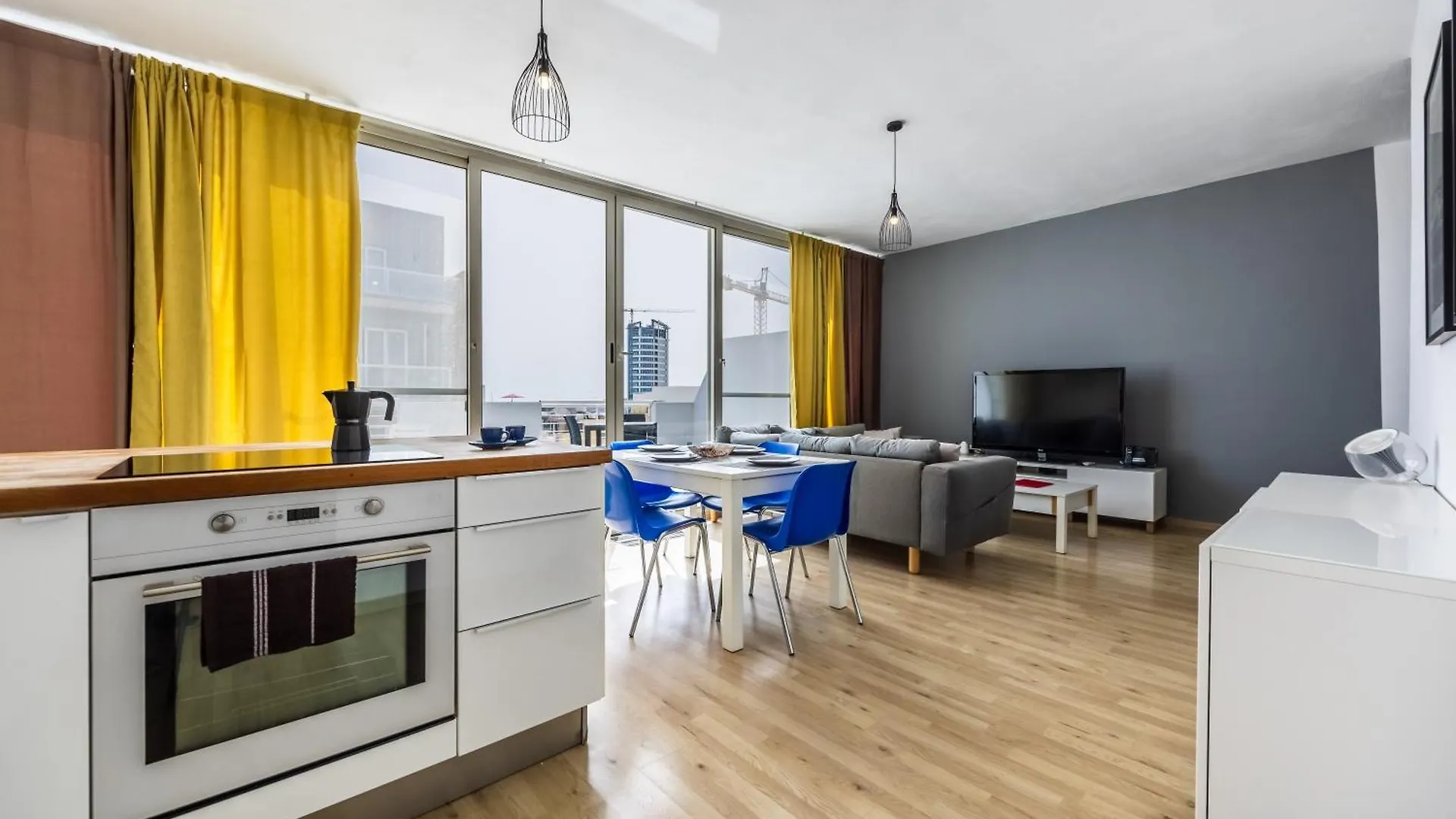 Cosy 2Br Sunlit Penthouse With Large Front Terrace - Close To St Julian\'S, Sliema, & Valletta location